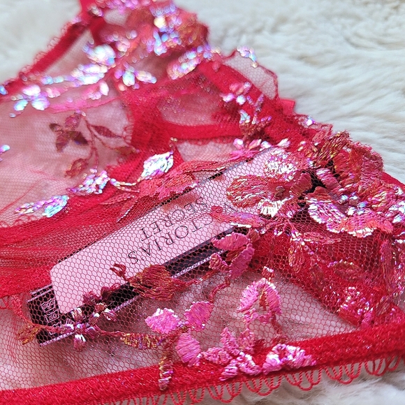 🍒NWT🍒 VS VERY SEXY FLORAL EMBROIDERY BUSTIER & THONG SET - Picture 11 of 11